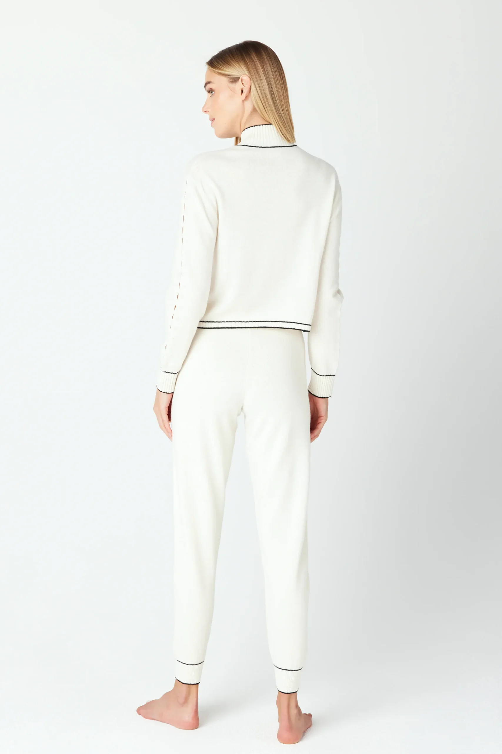 GIGI C Lounge|June Sweater Ivory