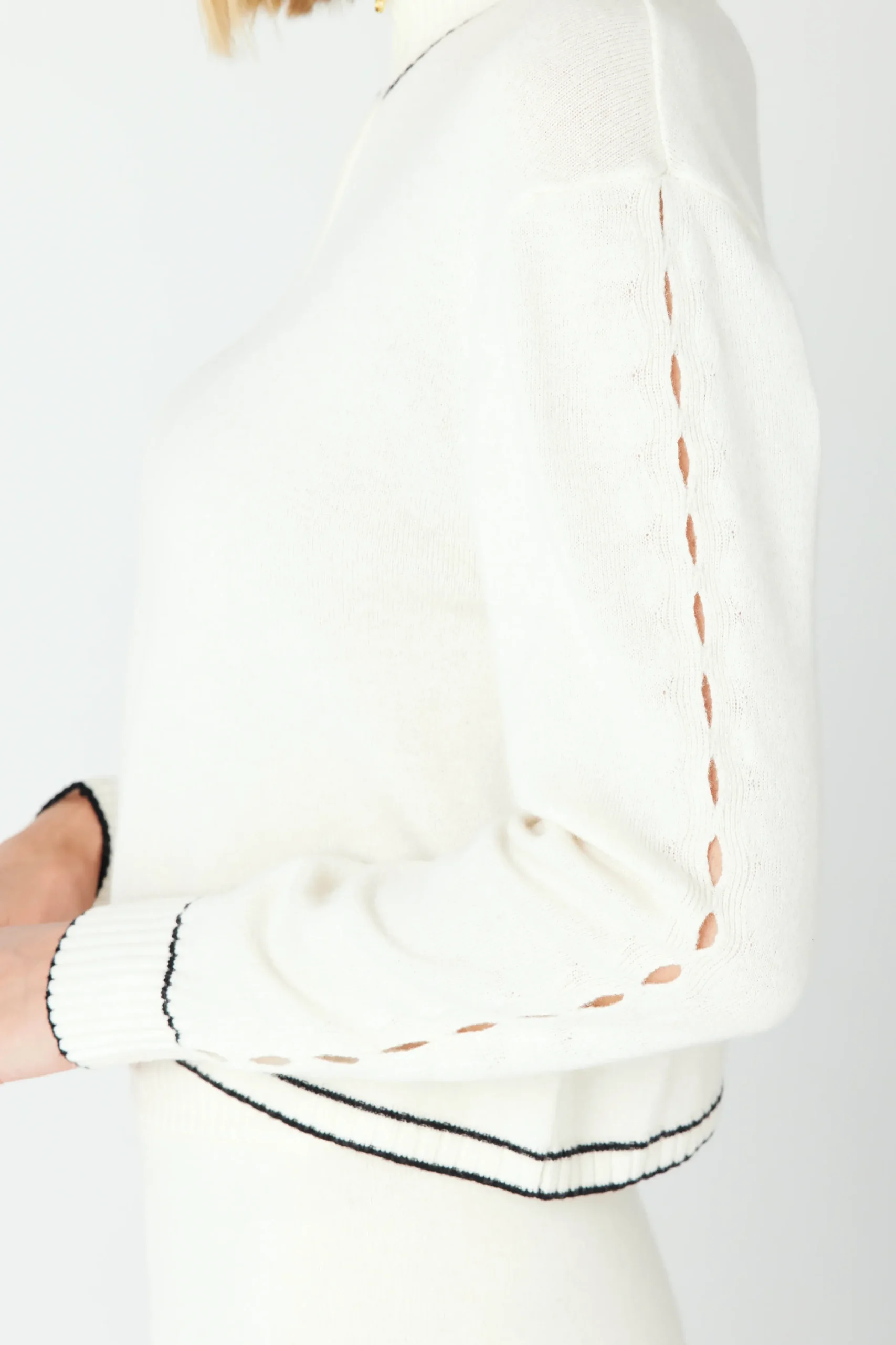 GIGI C Lounge|June Sweater Ivory